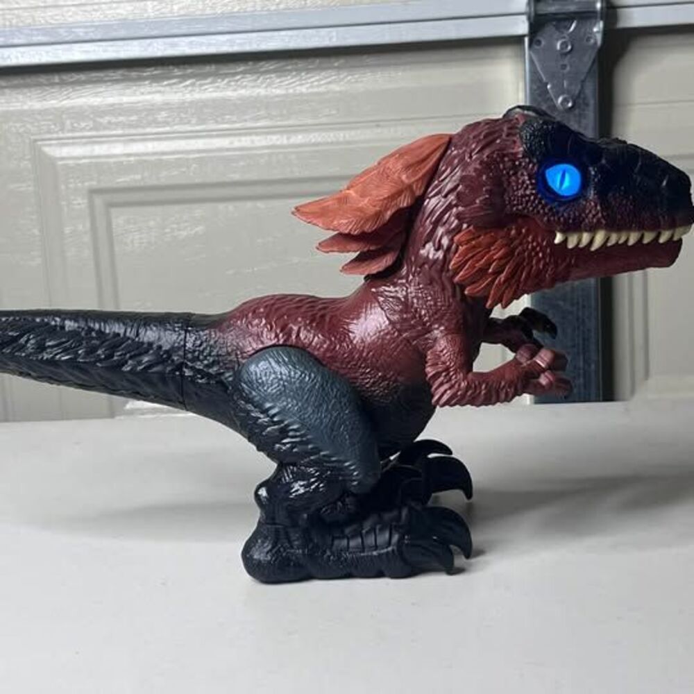 Jurassic World Uncaged Ultimate Pyroraptor Interactive Toy